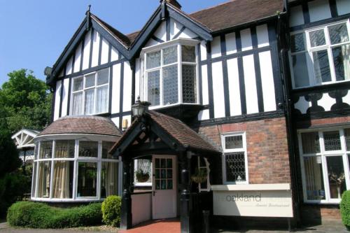 The oaklands hotel in Weaverham The oaklands hotel in Weaverham