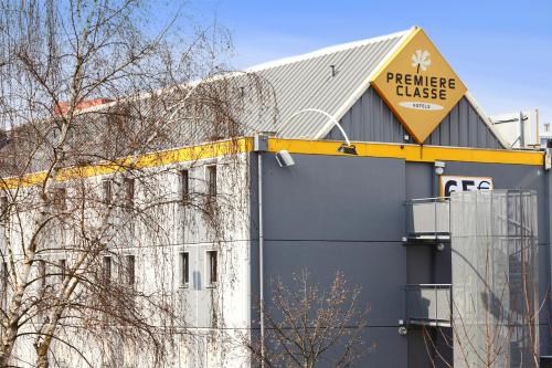 Entrance, Premiere Classe Paris Montreuil Hotel in Montreuil Entrance, Premiere Classe Paris Montreuil Hotel in Montreuil