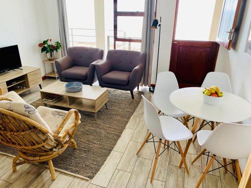 Captain Sunshine Guest House in Jongensfontein Captain Sunshine Guest House in Jongensfontein