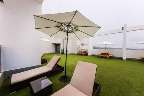 Food and beverages, Merrymud Hotel in Boryeong-si Food and beverages, Merrymud Hotel in Boryeong-si