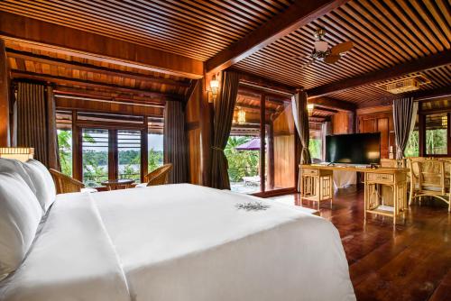 Sankofa Village Hill Resort and Spa in Phong Son Sankofa Village Hill Resort and Spa in Phong Son