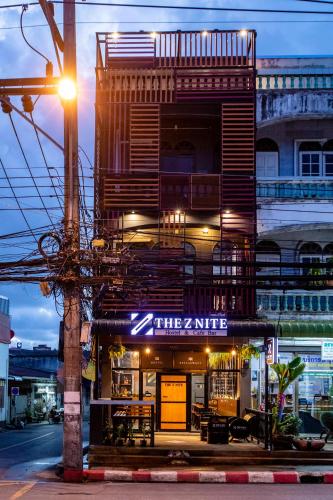 Pintu masuk, The Z Nite Hostel in Phuket Pintu masuk, The Z Nite Hostel in Phuket