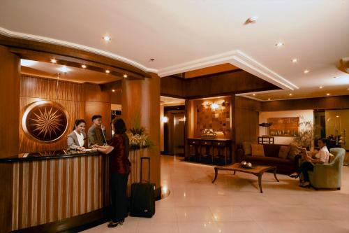 Lobby, Herald Suites Solana Hotel near Libertad LRT Station Lobby, Herald Suites Solana Hotel near Libertad LRT Station
