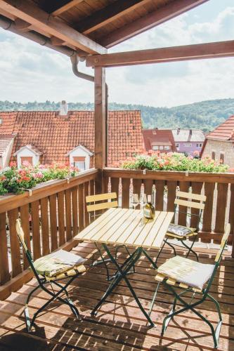 Balcony/terrace, Weingut Leininger Ferienwohnungen in Eibelstadt Balcony/terrace, Weingut Leininger Ferienwohnungen in Eibelstadt
