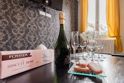 Suite PREMIUM LE FIGARO 1 in Epernay Suite PREMIUM LE FIGARO 1 in Epernay