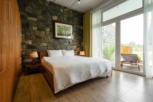 Flamingo Happy Villa Owner in Phuc Yen Flamingo Happy Villa Owner in Phuc Yen