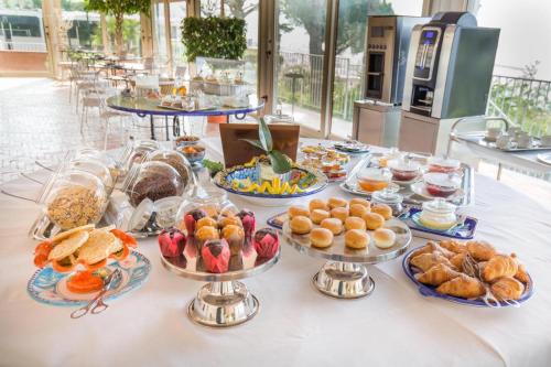 Food and beverages, Villa Poseidon -Boutique Hotel- in Salerno - Town Center Food and beverages, Villa Poseidon -Boutique Hotel- in Salerno - Town Center
