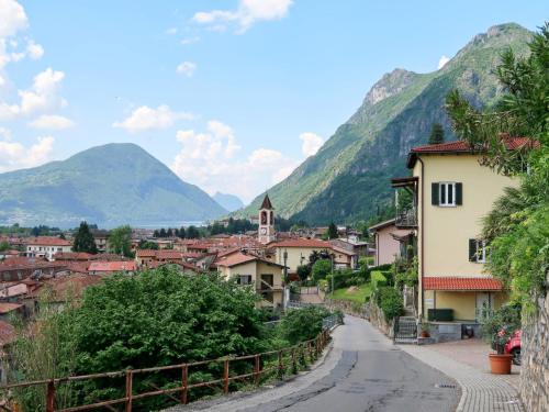 Locazione turistica Appartamento MENAGGIO (CZZ200) in Carlazzo Locazione turistica Appartamento MENAGGIO (CZZ200) in Carlazzo
