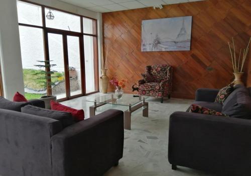 Kartagus Hotel in Сан Салвадор Kartagus Hotel in Сан Салвадор