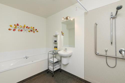 This photo about Ellena Court Motel shared on HyHotel.com