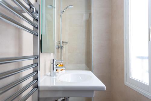 This photo about Hotel 15 Montparnasse shared on HyHotel.com