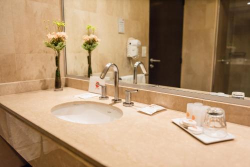 Bathroom, Icaro Suites Hotel in Buenos Aires Bathroom, Icaro Suites Hotel in Buenos Aires