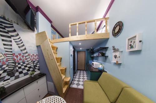 This photo about Apartment Cheshire Cat shared on HyHotel.com