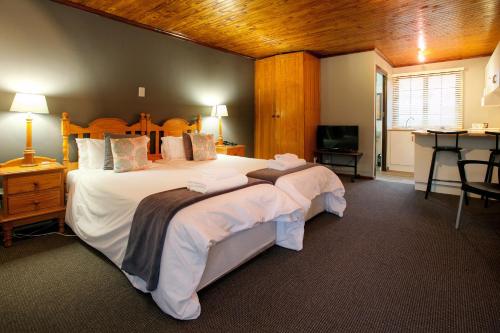 Guestroom, Tsitsikamma Village Inn in Storms River Guestroom, Tsitsikamma Village Inn in Storms River