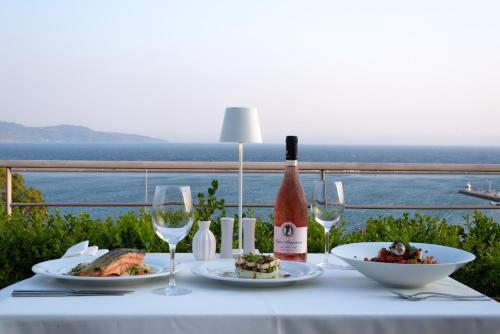 طعام و مشروبات, Pharae Palace in كالاماتا طعام و مشروبات, Pharae Palace in كالاماتا