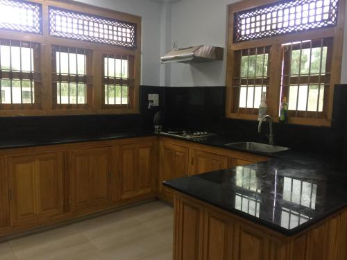 Kitchen, Ahi House in Kilinochchi Kitchen, Ahi House in Kilinochchi