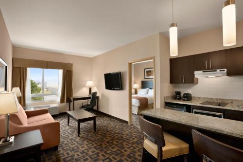 Cocina, Days Inn & Suites by Wyndham Winnipeg Airport Manitoba in Winnipeg (MB) Cocina, Days Inn & Suites by Wyndham Winnipeg Airport Manitoba in Winnipeg (MB)