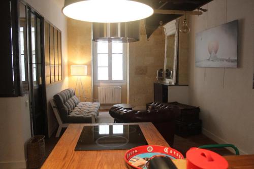 This photo about L'Appart rue des Ayres shared on HyHotel.com