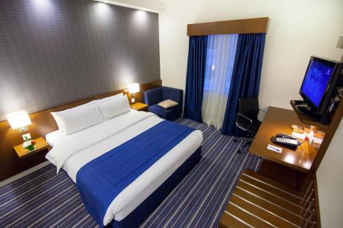 Holiday Bahrain Hotel in Al Hoora Holiday Bahrain Hotel in Al Hoora