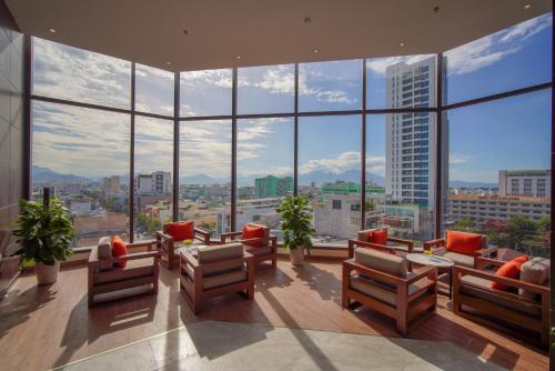 Shared lounge/TV area, G8 Luxury Hotel and Spa Da Nang in Da Nang Shared lounge/TV area, G8 Luxury Hotel and Spa Da Nang in Da Nang