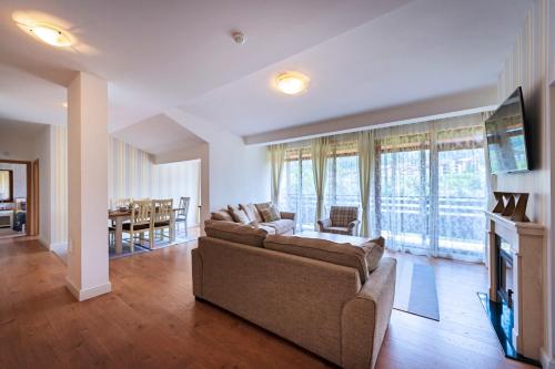 Mountain View Aparthotel in Bansko Mountain View Aparthotel in Bansko