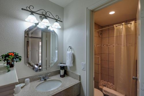 Удобства, Romantic Inn & Suites in Юг Даллас Удобства, Romantic Inn & Suites in Юг Даллас
