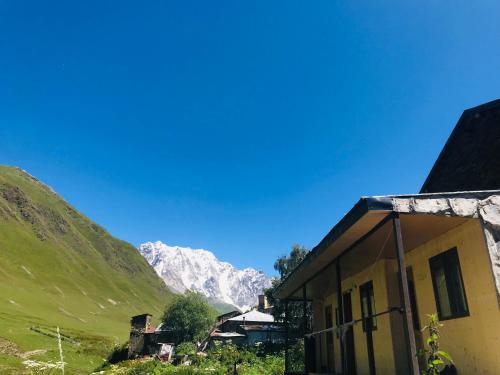 parveke/terassi, Guesthouse Ivas in Ushguli parveke/terassi, Guesthouse Ivas in Ushguli
