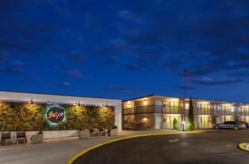 Exterior view, SCP Hotel Colorado Springs in Colorado Springs (CO) Exterior view, SCP Hotel Colorado Springs in Colorado Springs (CO)