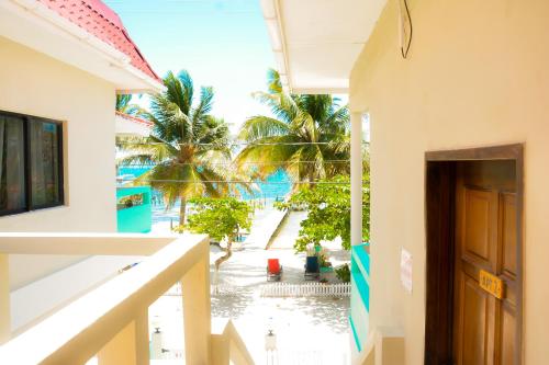 Terrazzo/balcone, Jan's Hotel in Caye Caulker Terrazzo/balcone, Jan's Hotel in Caye Caulker