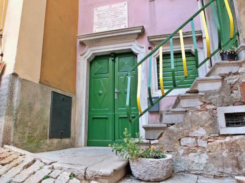 مدخل, Lovely Apartment in Old Town in لابين مدخل, Lovely Apartment in Old Town in لابين