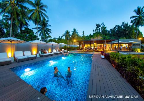 Swimming pool, Meridian Adventure Marina Club & Resort in Raja Ampat Swimming pool, Meridian Adventure Marina Club & Resort in Raja Ampat
