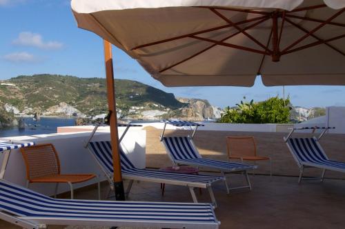 Balcony/terrace, B&B La Terrazza Sul Porto in Ponza Island Balcony/terrace, B&B La Terrazza Sul Porto in Ponza Island
