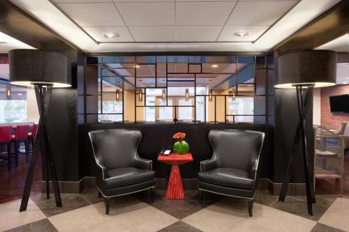 Pub/Lounge, Wyndham Boston Beacon Hill near Boston Common Frog Pond Pub/Lounge, Wyndham Boston Beacon Hill near Boston Common Frog Pond