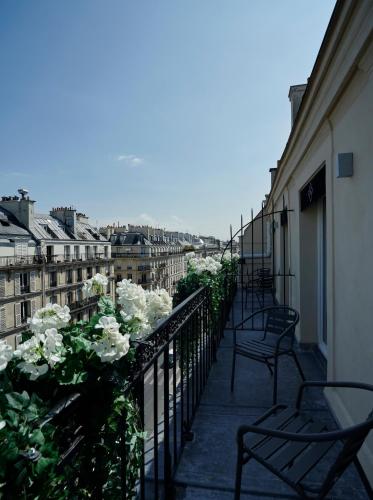 Balcony/terrace, Roi de Sicile - Rivoli in 4th - The Marais Balcony/terrace, Roi de Sicile - Rivoli in 4th - The Marais