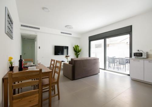 Facilities, Balfour sea view city center in Nahariya Facilities, Balfour sea view city center in Nahariya