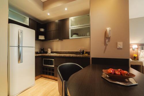 Kitchen, ARC Arenales Studios & Suites in Recoleta Kitchen, ARC Arenales Studios & Suites in Recoleta