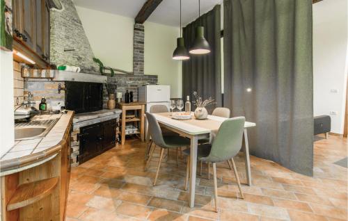 Cocina, Nice apartment in Strunjan w/ WiFi in Strunjan Cocina, Nice apartment in Strunjan w/ WiFi in Strunjan