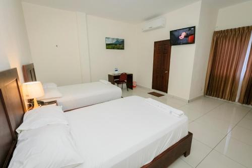 Hotel Mediterraneo Inn in La Union Hotel Mediterraneo Inn in La Union