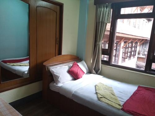 Golden Gate Guest House in Бхактапур Golden Gate Guest House in Бхактапур