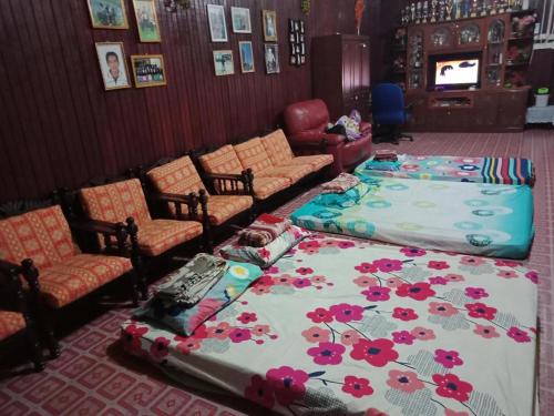 Niah Cave Long House.Lot17. With Dinner & Breakfast in Bakam Niah Cave Long House.Lot17. With Dinner & Breakfast in Bakam