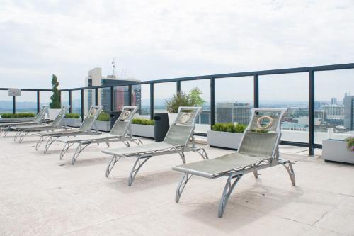 شرفة/ تراس, Four Queens Hotel & Casino in شارع فريمونت شرفة/ تراس, Four Queens Hotel & Casino in شارع فريمونت