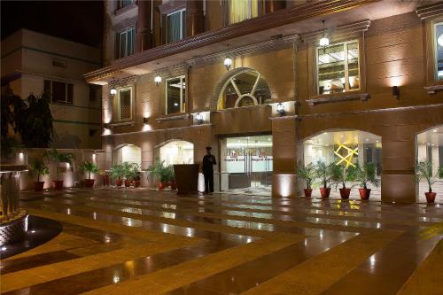Entrance, Hotel Regent Grand in Karol Bagh Entrance, Hotel Regent Grand in Karol Bagh
