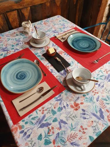 Faciliteiten, CASA RURAL EL BÚ - B&B Alto Tajo Alojamiento Rural Guadalajara (CASA RURAL EL BU - B&B Alto Tajo Alojamiento Rural Guadalajara) in Peralejos De Las Truchas Faciliteiten, CASA RURAL EL BÚ - B&B Alto Tajo Alojamiento Rural Guadalajara (CASA RURAL EL BU - B&B Alto Tajo Alojamiento Rural Guadalajara) in Peralejos De Las Truchas