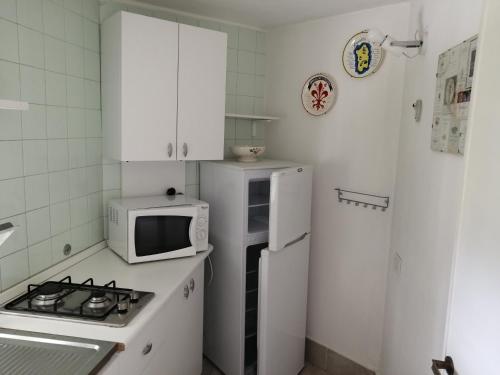 Tiny Apartment on the Lake of Monate in Osmate Tiny Apartment on the Lake of Monate in Osmate