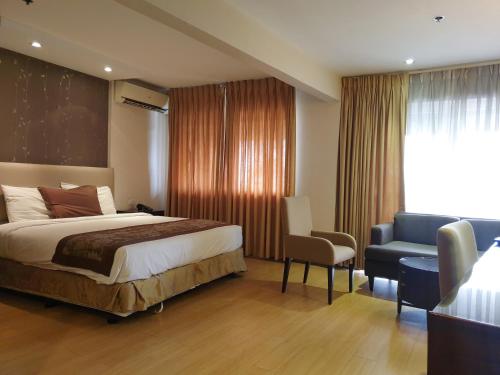 Imperial Palace Suites