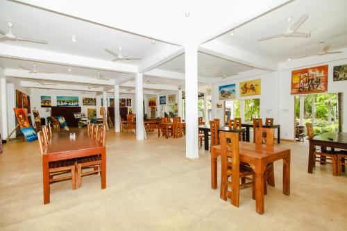 This photo about OYO 273 Maple Leaf Hotel shared on HyHotel.com