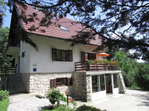 Pemandangan luar, House Nenad in Plitvicka Jezera Pemandangan luar, House Nenad in Plitvicka Jezera