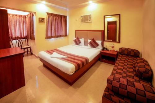 Hotel Lucky in Bandra Hotel Lucky in Bandra