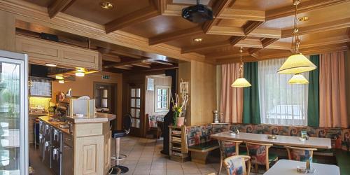 حانة/استراحة, Cafe Landerl in ماتريى إن أوست تريول حانة/استراحة, Cafe Landerl in ماتريى إن أوست تريول