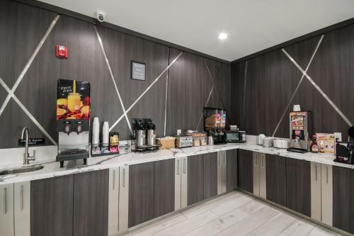 Food and beverages, Americas Best Value Inn & Suites Northeast Houston I-610 in East Houston Food and beverages, Americas Best Value Inn & Suites Northeast Houston I-610 in East Houston